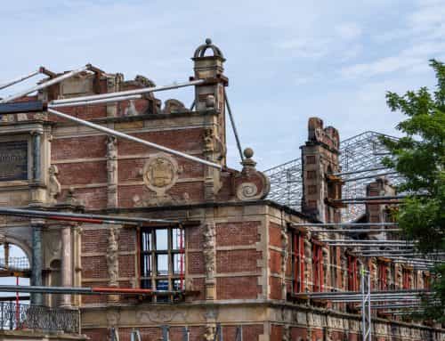 How Long Does a Building Live? A data-driven portrait of urban longevity USAxEU